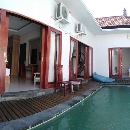 Villa Reisya Нуса Дуа Екстериор снимка